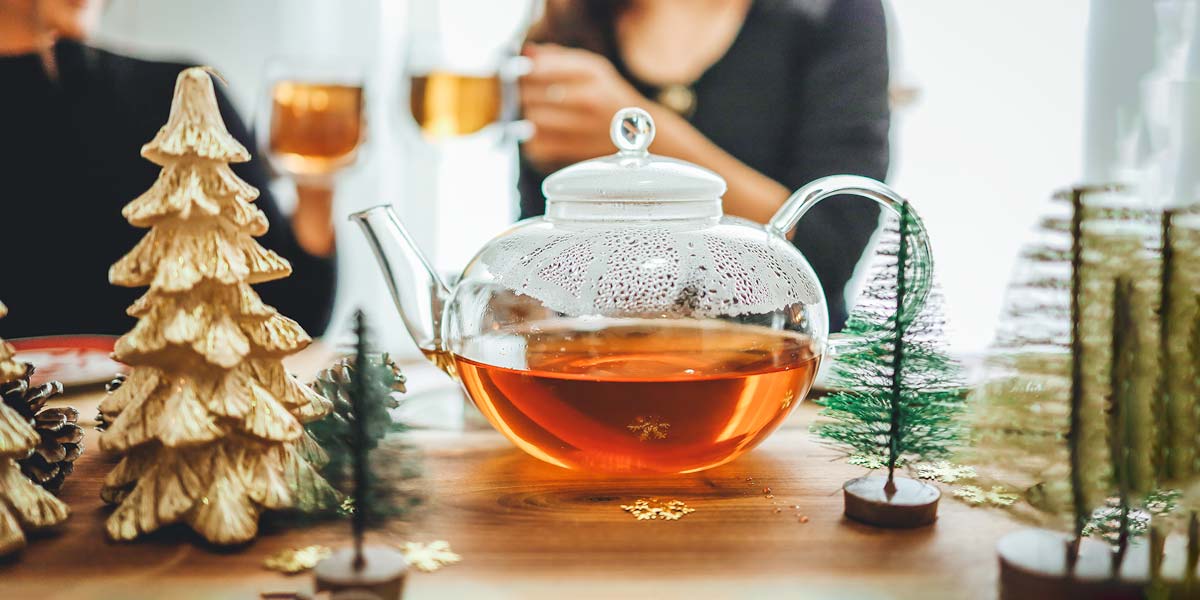 Holiday Tea To Get You In The Christmas Spirit - GROSCHE International Inc.