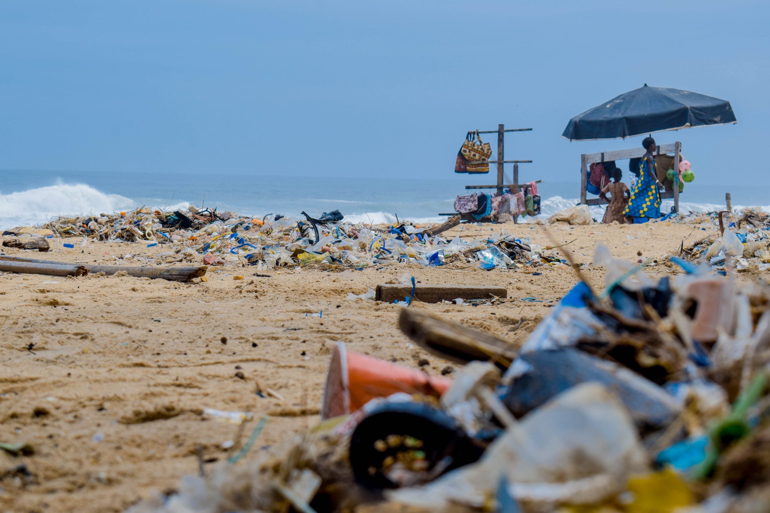 4 Easy Ways to Reduce Your Plastic Waste - GROSCHE International Inc.