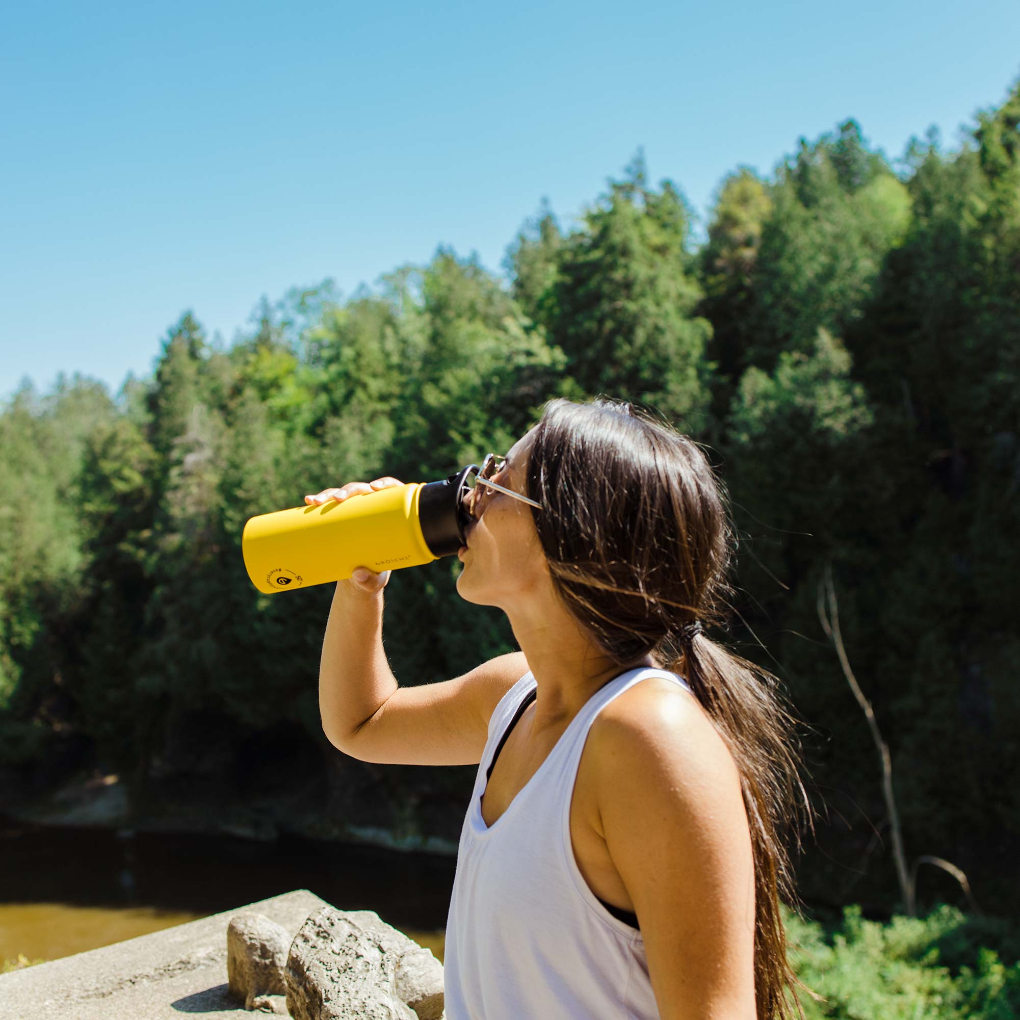 CHICAGO STEEL Insulated Water Bottle with Twist Lid, yellow