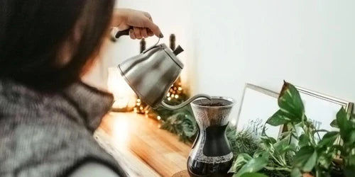 pour coffee