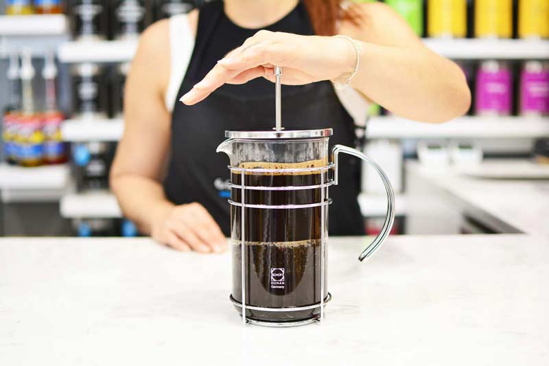 Grosche-Madrid-French-Press-making-cold-brew-french-press-coffee-web