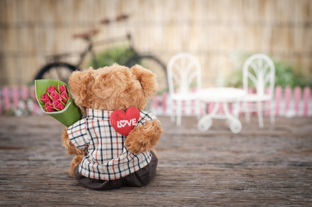 Small Valentines Day Gifts For Her - GROSCHE International Inc.