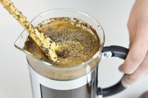How to Make Cold Brew Coffee in a French Press | GROSCHE