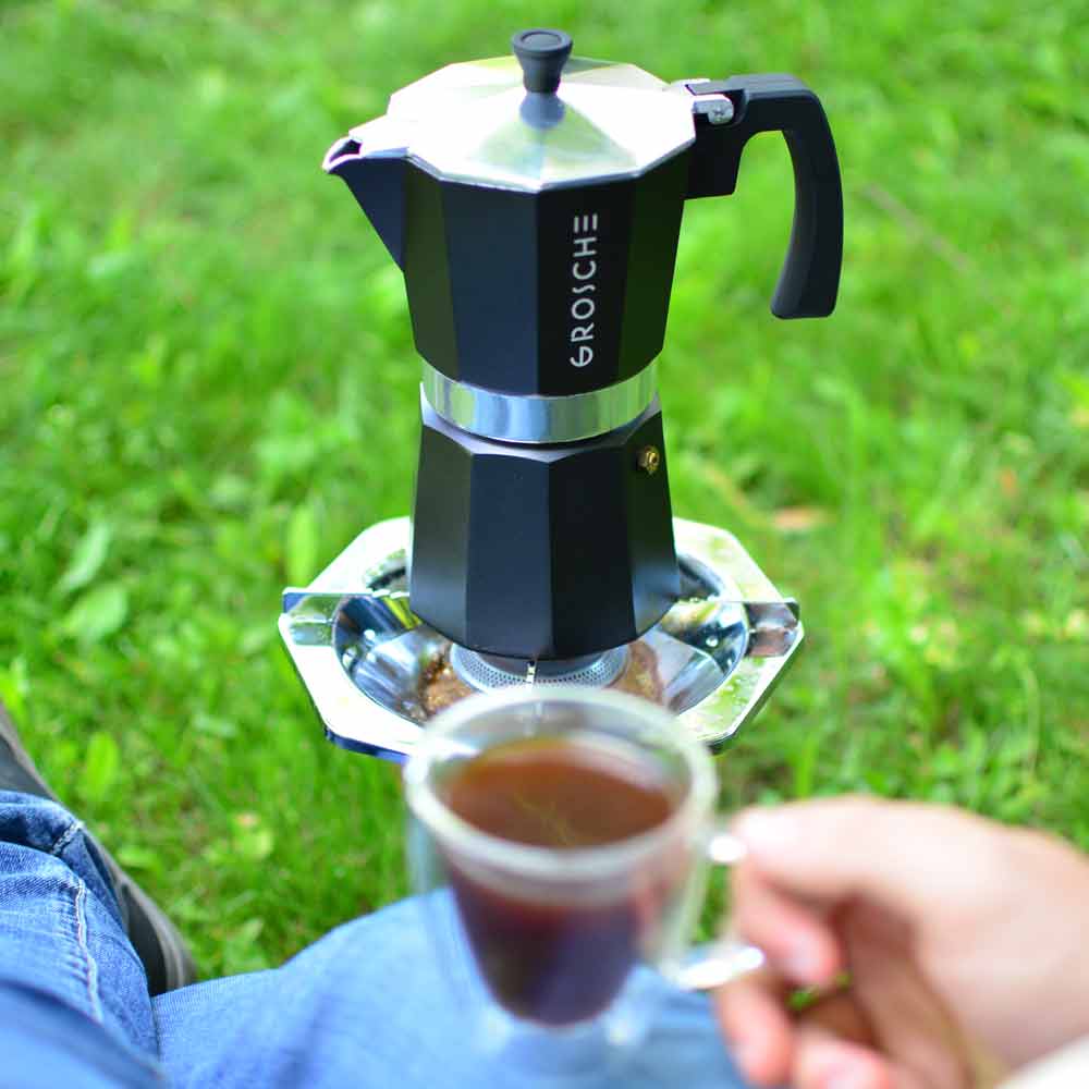 https://grosche.ca/wp-content/uploads/2017/06/Grosche-Milano-brewing-espresso-coffee-while-camping-drinking-coffee-2-.jpg