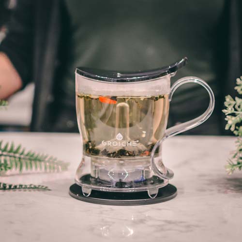 GROSCHE aberdeen loose leaf tea maker steeping tea in teapot